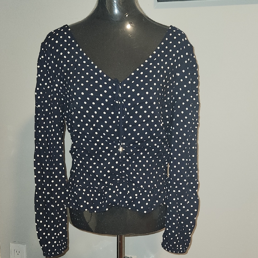 Tommy NWT Fitted Blouse with V-Neck and Long Sleeves